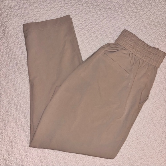 Lou & Grey Women’s Small Putty Gray Straight legs relaxed performance pants - Picture 1 of 9